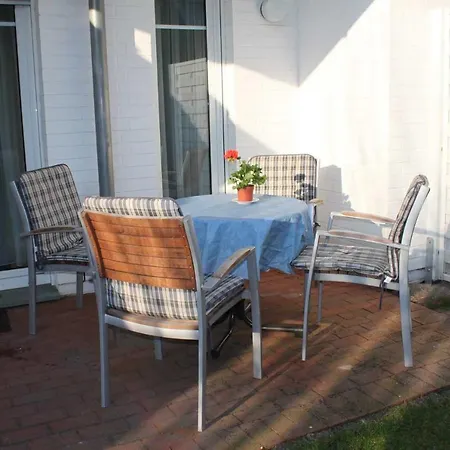 Apartment Darsser Weg 36 A *